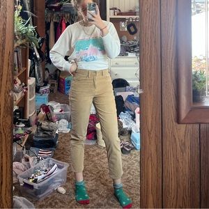 American Eagle mom straight corderoy